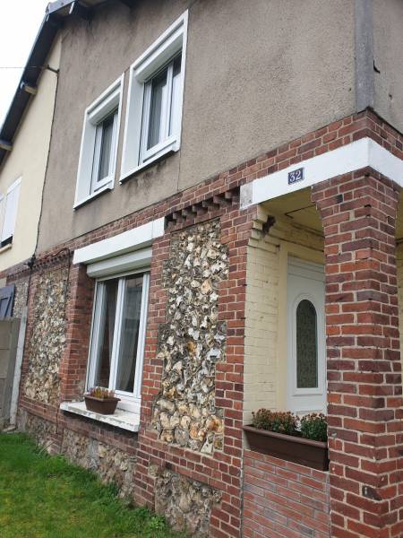 Refaire les joints d'un mur en brique ancien en Seine Maritime