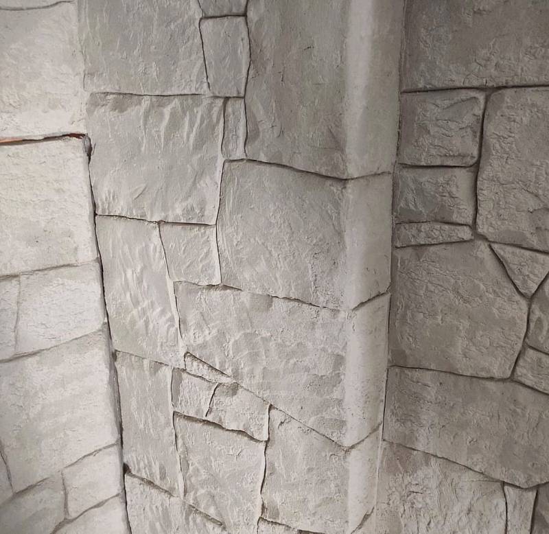 Pierre standard intérieur